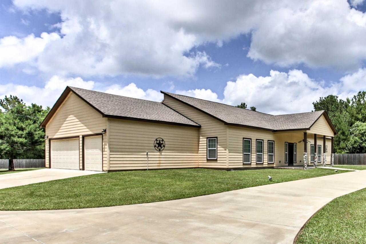 Texas Vacation Rental With Fireplace, Near Lakes Marshall Exterior foto